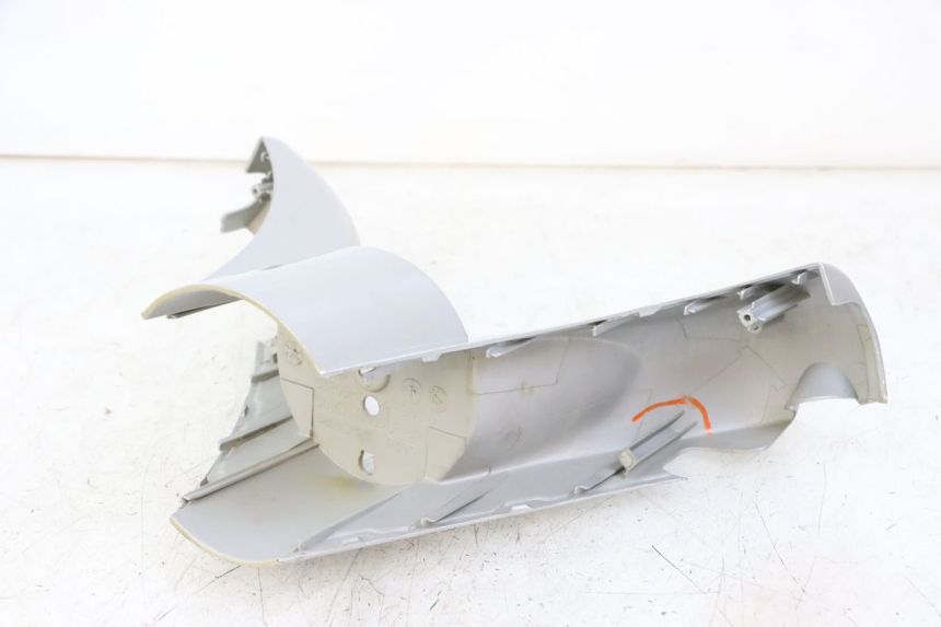 photo de LENKERVERKLEIDUNG VORNE KYMCO GRAND DINK 125 (2008 - 2014) - Detailansicht des Bauteils