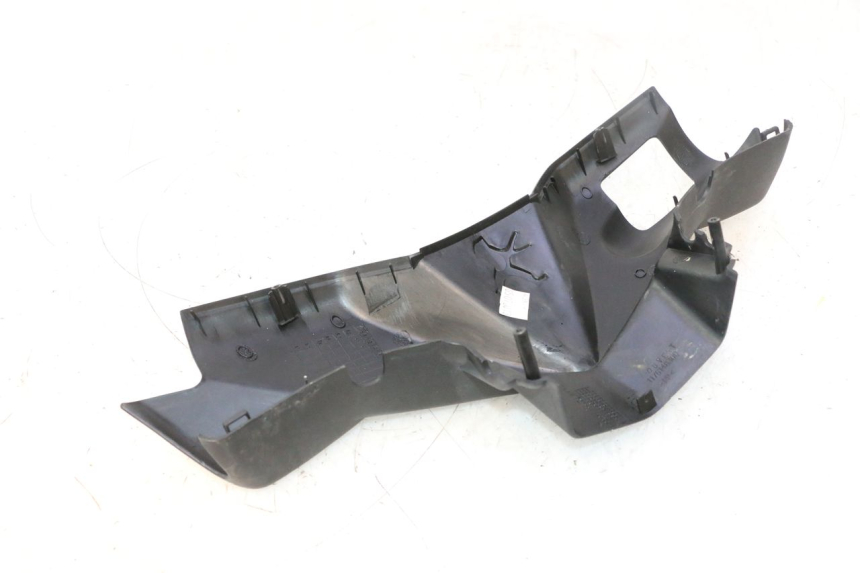 photo de LENKERVERKLEIDUNG VORNE PEUGEOT LUDIX PRO 2T 50 (2010 - 2017) - Details der Befestigungspunkte