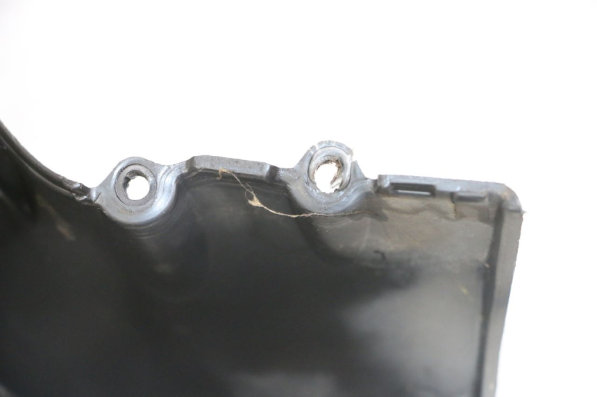 photo de VORDERER LENKERABDECKUNG PIAGGIO MP3 LT 300 (2010 - 2016) - Details der Befestigungspunkte