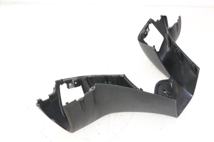 photo de VORDERER LENKERABDECKUNG PIAGGIO MP3 LT 300 (2010 - 2016) - Oberflächenzustand und Material