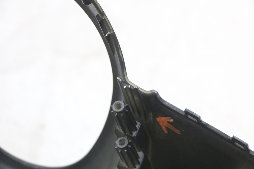 photo de VORDERE LENKERABDECKUNG PEUGEOT DJANGO 125 (2014 - 2017) - Kennzeichnungen und Originalreferenzen