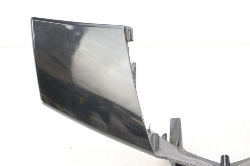 photo de LENKERVERKLEIDUNG VORNE PEUGEOT VIVACITY 125 (2010 - 2017) - Charakteristische Merkmale