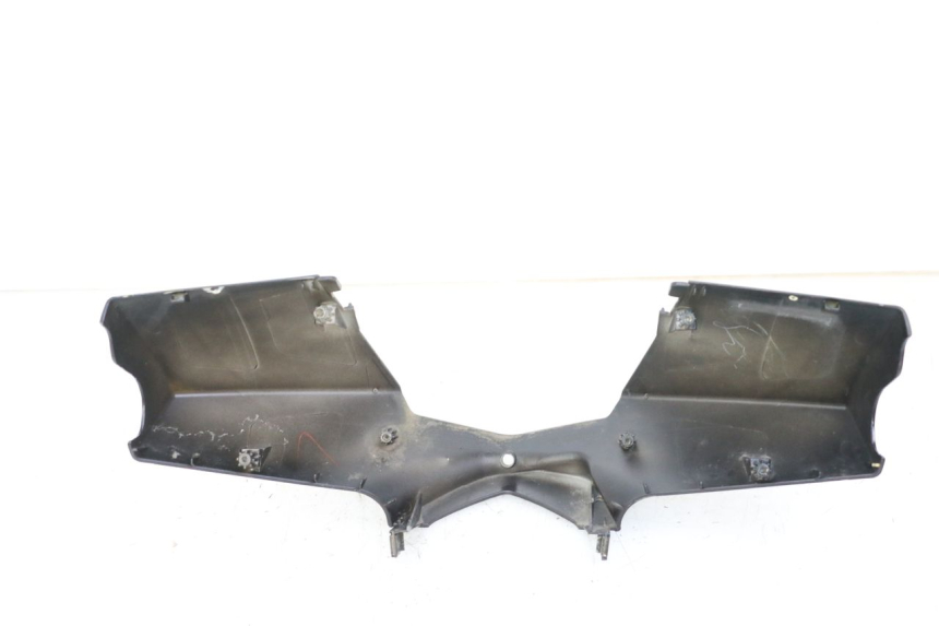 photo de LENKERVERKLEIDUNG VORNE PEUGEOT VIVACITY 125 (2010 - 2017) - Details der Befestigungspunkte