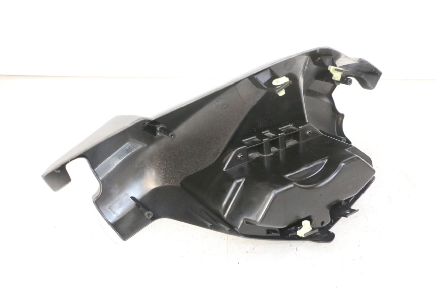 photo de LENKERVERKLEIDUNG VORNE PEUGEOT SATELIS 125 (2013 - 2018) - Zoom auf Gebrauchszustand