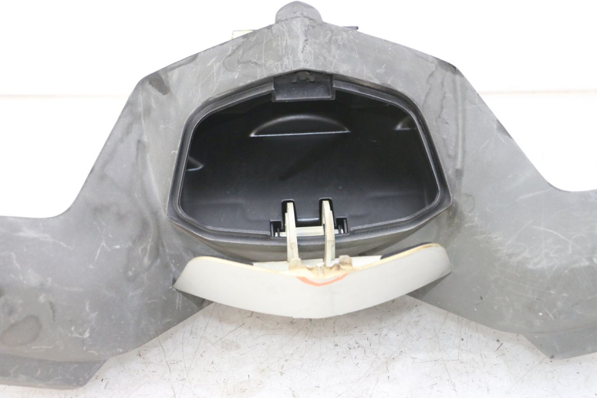 photo de LENKERVERKLEIDUNG VORNE PEUGEOT SATELIS 125 (2013 - 2018) - Technische Nahaufnahme