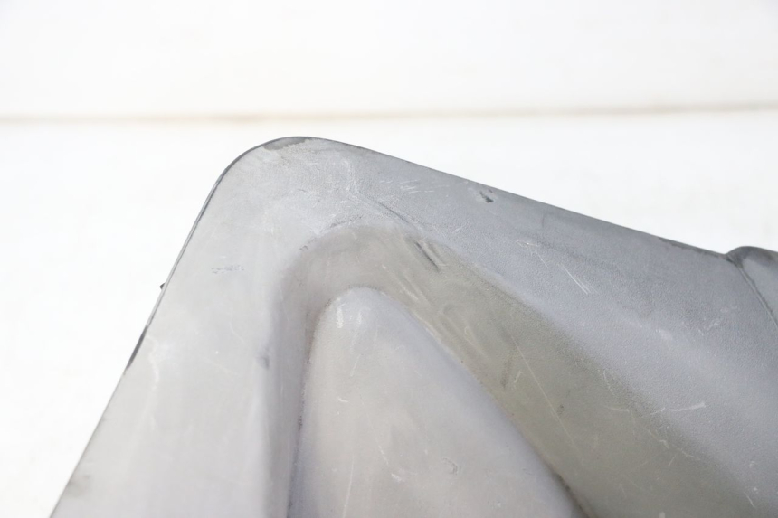 photo de LENKERVERKLEIDUNG VORNE PEUGEOT SATELIS 125 (2010 - 2012) - Zoom auf Gebrauchszustand