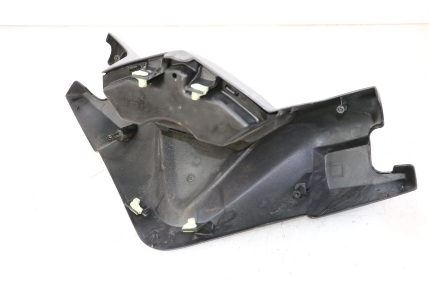 photo de LENKERVERKLEIDUNG VORNE PEUGEOT SATELIS 125 (2010 - 2012) - Kennzeichnungen und Originalreferenzen