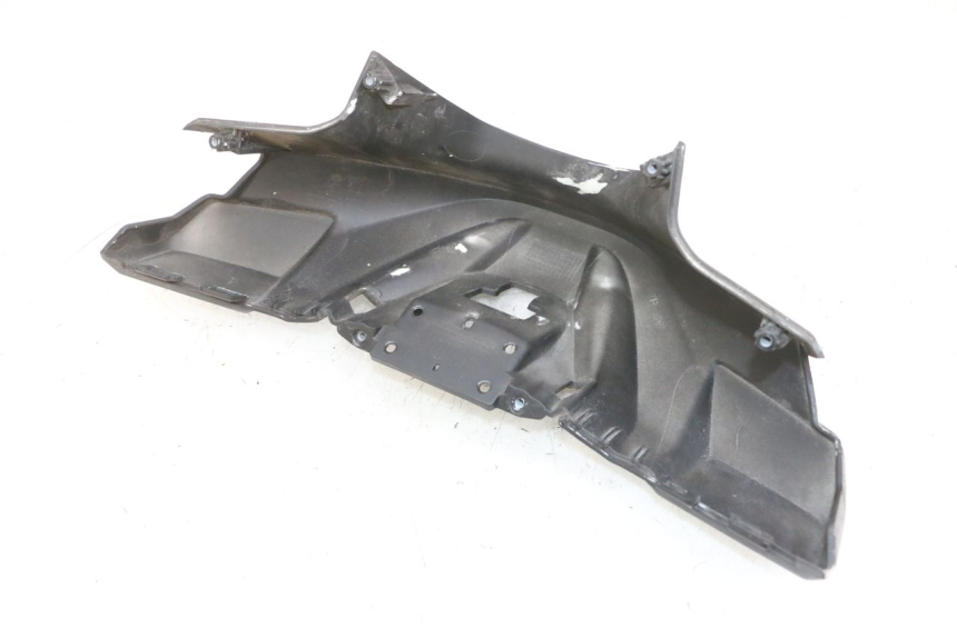 photo de LENKERVERKLEIDUNG VORNE PEUGEOT SPEEDFIGHT 4 4T EFI 50 (2021 - 2025) - Zoom auf Gebrauchszustand