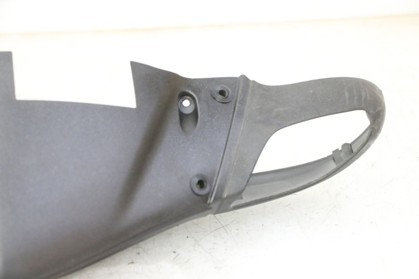 photo de VORDERER LENKERABDECKUNG APRILIA SR R 2T LC 50 (2018 - 2021) - Oberflächenzustand und Material