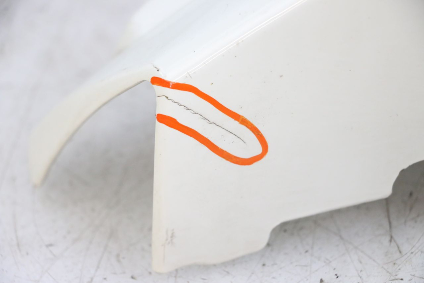 photo de LENKERVERKLEIDUNG VORNE PEUGEOT STREETZONE 2T 50 (2014 - 2019) - Details der Befestigungspunkte