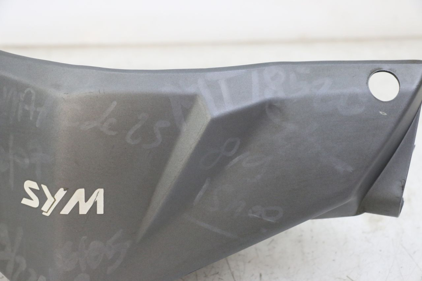 photo de LENKERVERKLEIDUNG VORNE SYM ORBIT 2 4T 50 (2008 - 2017) - Details der Befestigungspunkte