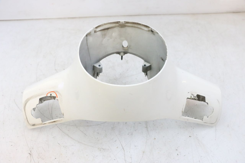 photo de LENKERVERKLEIDUNG VORNE PIAGGIO VESPA GTS SUPER IE 125 (2009 - 2016) - Zoom auf Komponenten