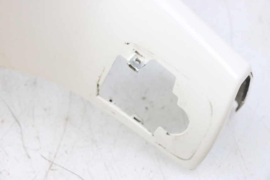 photo de LENKERVERKLEIDUNG VORNE PIAGGIO VESPA GTS SUPER IE 125 (2009 - 2016) - Hochauflösende Nahaufnahme