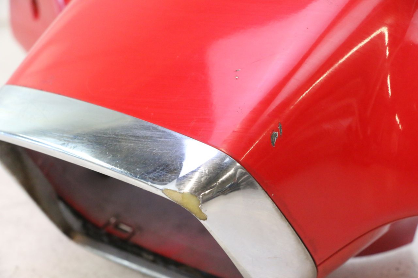 photo de VORDERE LENKERABDECKUNG PIAGGIO VESPA S 2T 50 (2007 - 2014) - Zoom auf Komponenten