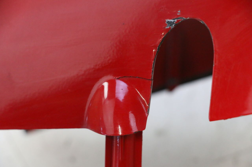 photo de VORDERE LENKERABDECKUNG PIAGGIO VESPA S 2T 50 (2007 - 2014) - Fokus auf die Struktur
