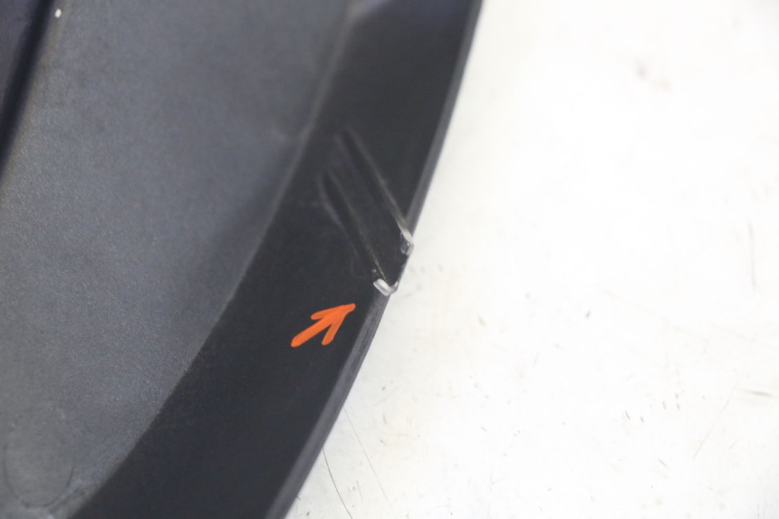 photo de LENKERVERKLEIDUNG VORNE PIAGGIO XEVO - X EVO 125 (2007 - 2017) - Details der Befestigungspunkte