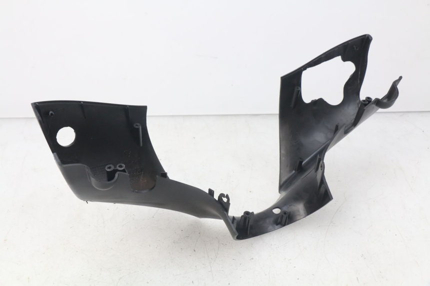 photo de LENKERVERKLEIDUNG VORNE PIAGGIO ZIP 4T 50 (2006 - 2017) - Zoom auf Gebrauchszustand