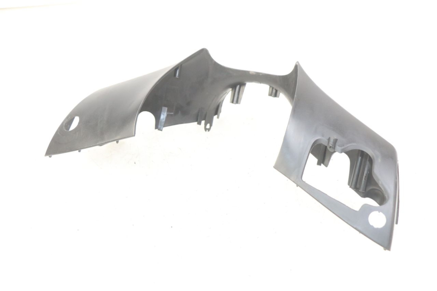 photo de VORDERER LENKERABDECKUNG PIAGGIO ZIP 4T 50 (2018 - 2020) - Details der Befestigungspunkte