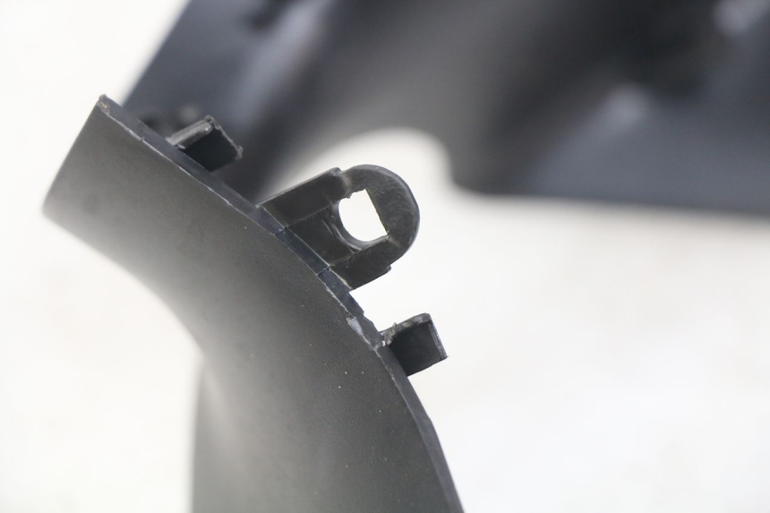 photo de VORDERER LENKERABDECKUNG PIAGGIO ZIP 4T 50 (2018 - 2020) - Detailansicht des Bauteils