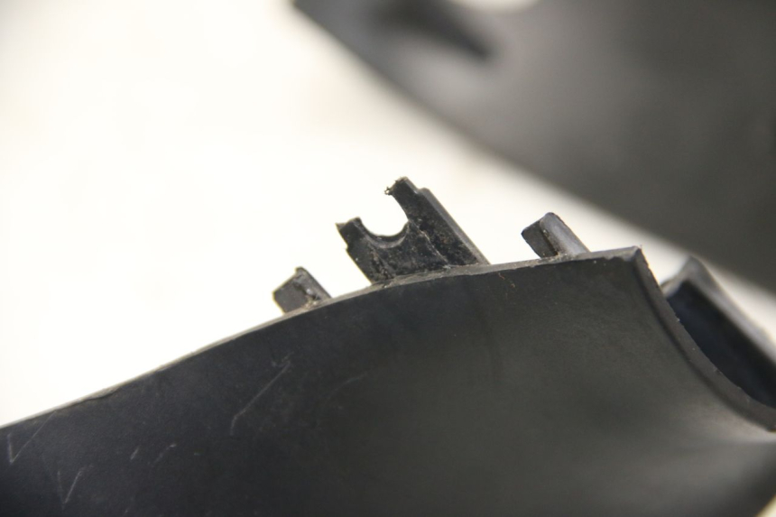 photo de VORDERER LENKERABDECKUNG PIAGGIO ZIP 4T 50 (2018 - 2020) - Detailansicht des Bauteils