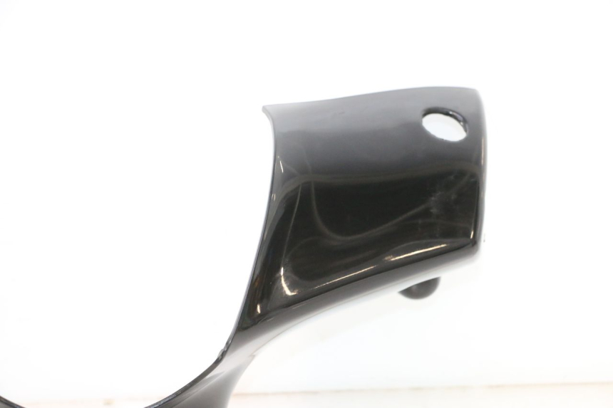 photo de LENKERVERKLEIDUNG VORNE PIAGGIO ZIP 4T 50 (2006 - 2017) - Charakteristische Merkmale