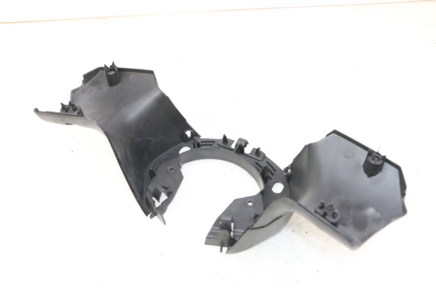 photo de LENKERVERKLEIDUNG PEUGEOT CITYSTAR 50 (2013 - 2017) - Details der Befestigungspunkte