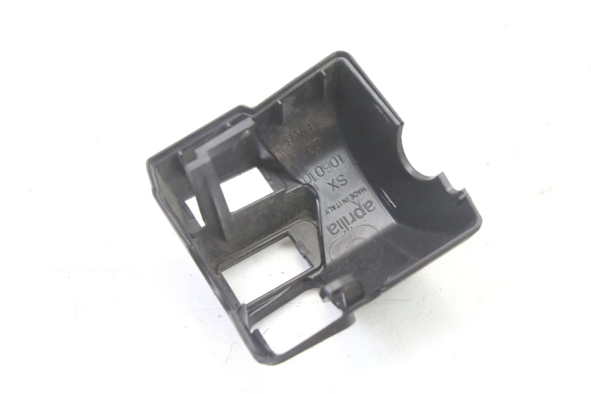 photo de LENKER VERKLEIDUNG ZÜNDSCHLOSS APRILIA ATLANTIC 125 (2003 - 2009) - Gesamtansicht des Produkts