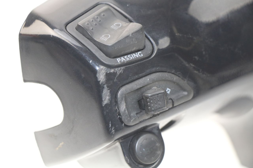 photo de LENKER VERKLEIDUNG ZÜNDSCHLOSS PIAGGIO FLY IE 125 (2012 - 2017) - Gesamtansicht des Produkts