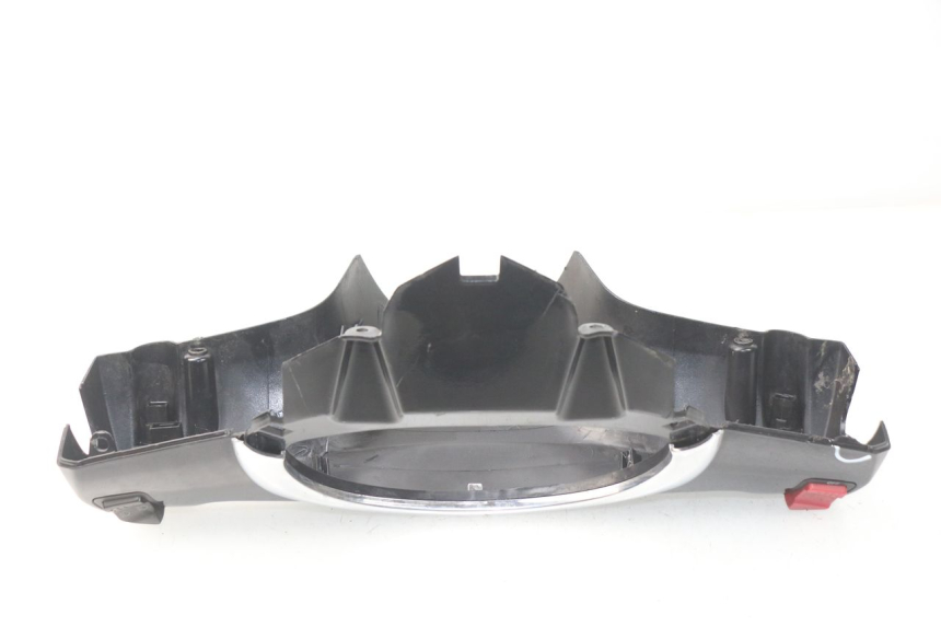 photo de LENKER VERKLEIDUNG ZÜNDSCHLOSS PIAGGIO FLY IE 125 (2012 - 2017) - Details der Befestigungspunkte