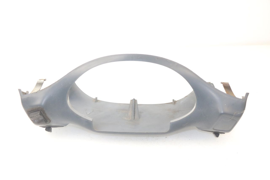 photo de LENKER VERKLEIDUNG ZÜNDSCHLOSS PIAGGIO HEXAGON LX4 125 (1998 - 2001) - Details der Befestigungspunkte