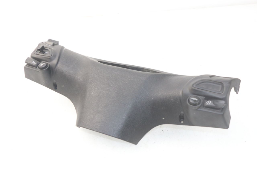 photo de LENKER VERKLEIDUNG ZÜNDSCHLOSS PIAGGIO LIBERTY IGET 4T 50 (2015 - 2020) - Details der Befestigungspunkte