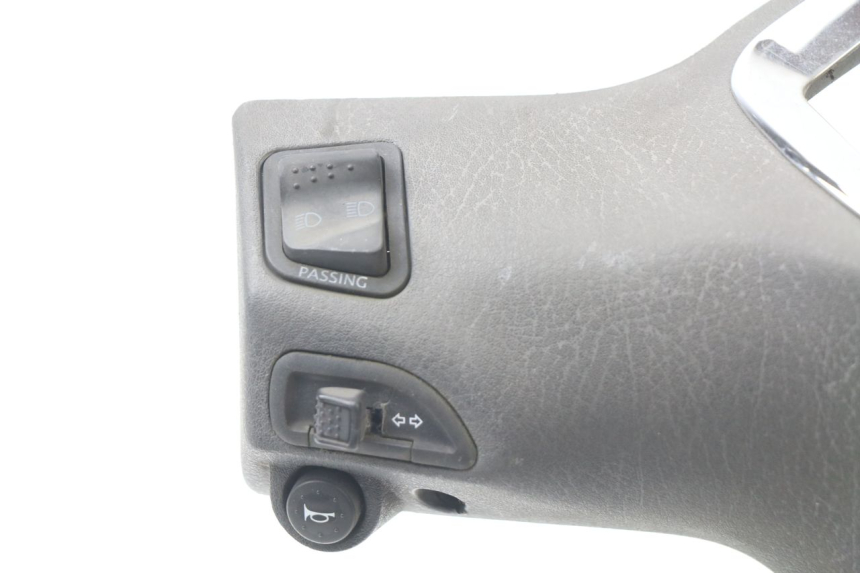 photo de LENKER VERKLEIDUNG ZÜNDSCHLOSS PIAGGIO LIBERTY 125 (2009 - 2013) - Oberflächenzustand und Material