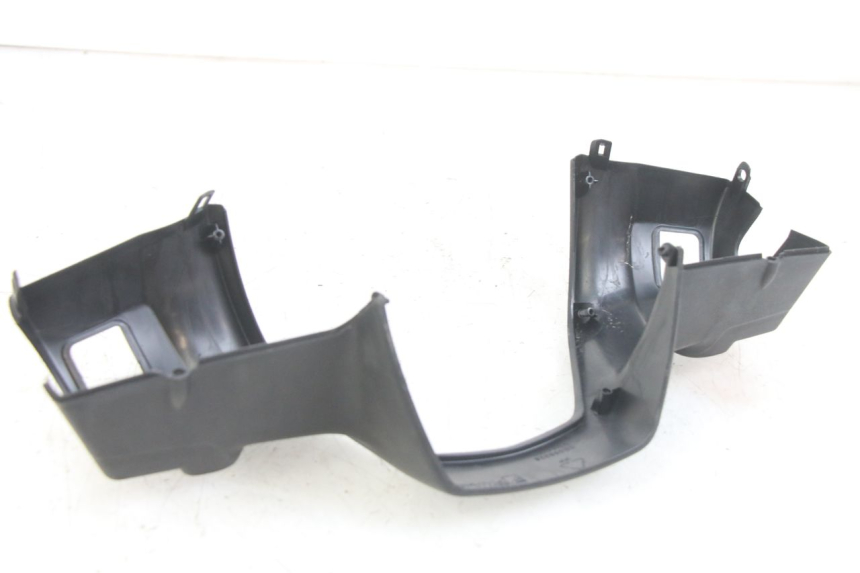 photo de LENKERABDECKUNG SCHALTER PIAGGIO MEDLEY 125 (2016 - 2023) - Detailansicht des Bauteils