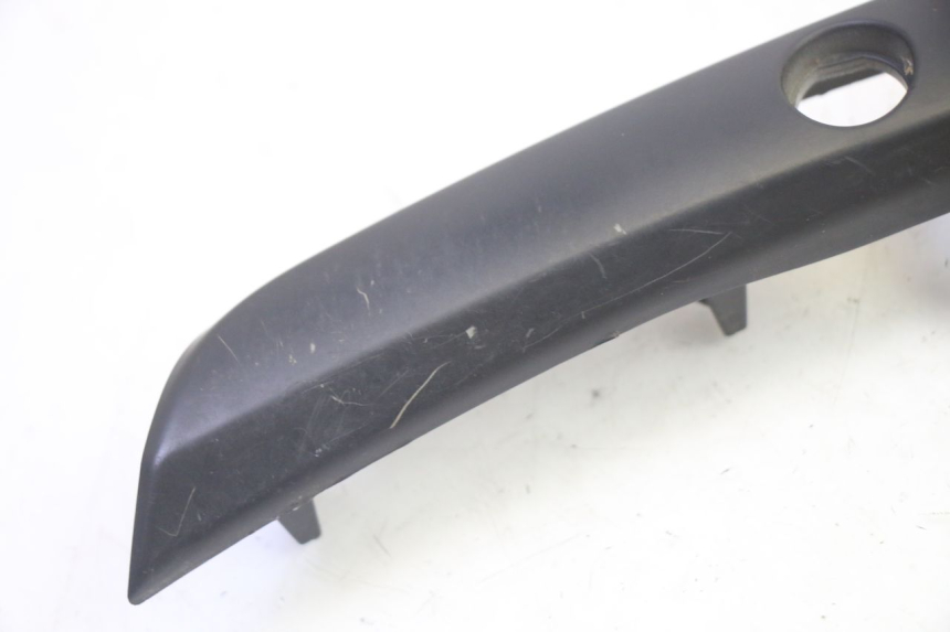 photo de LENKER VERKLEIDUNG ZÜNDSCHLOSS PIAGGIO MP3 HPE 350 (2018 - 2020) - Technische Nahaufnahme