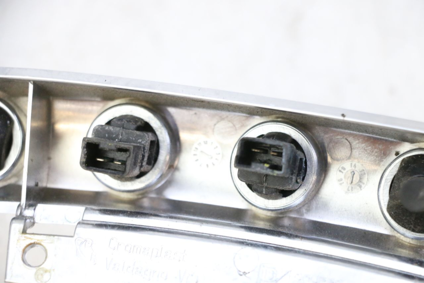 photo de LENKER VERKLEIDUNG ZÜNDSCHLOSS PIAGGIO MP3 500 (2014 - 2017) - Zoom auf Gebrauchszustand