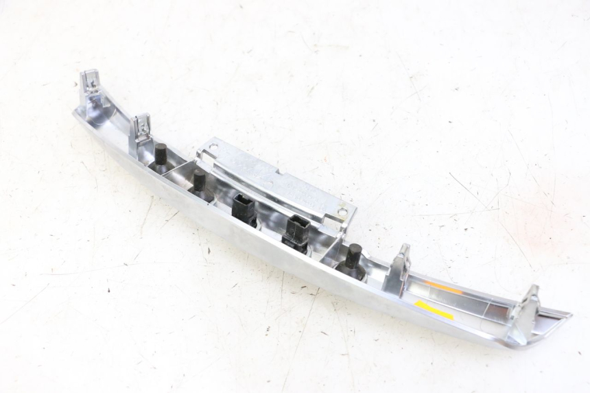 photo de LENKER VERKLEIDUNG ZÜNDSCHLOSS PIAGGIO MP3 500 (2014 - 2017) - Alternative Perspektive