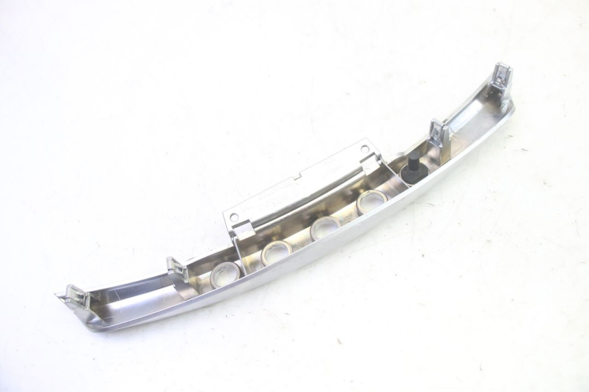 photo de LENKER VERKLEIDUNG ZÜNDSCHLOSS PIAGGIO MP3 500 (2016 - 2018) - Technische Nahaufnahme