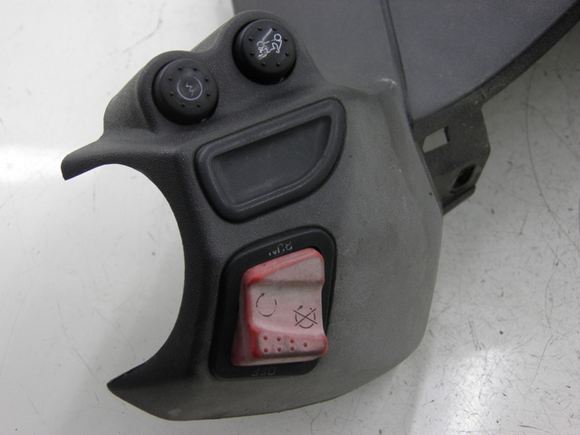 photo de LENKER VERKLEIDUNG ZÜNDSCHLOSS PIAGGIO X8 STREET 125 (2006 - 2007) - Detailansicht des Bauteils