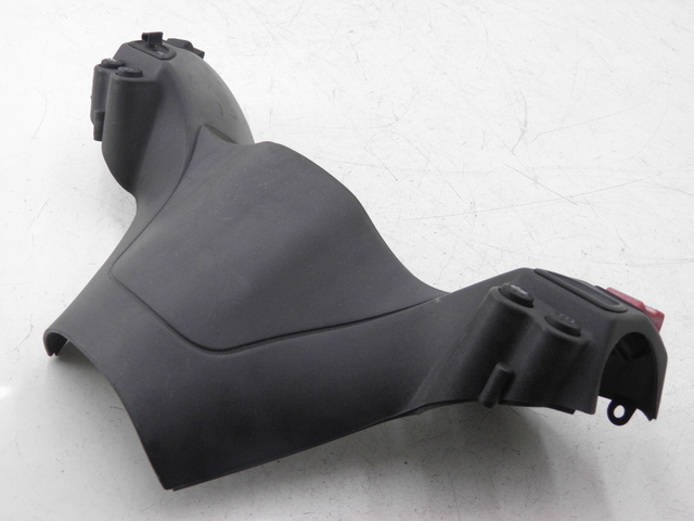 photo de LENKER VERKLEIDUNG ZÜNDSCHLOSS PIAGGIO X8 STREET 125 (2006 - 2007) - Technische Nahaufnahme