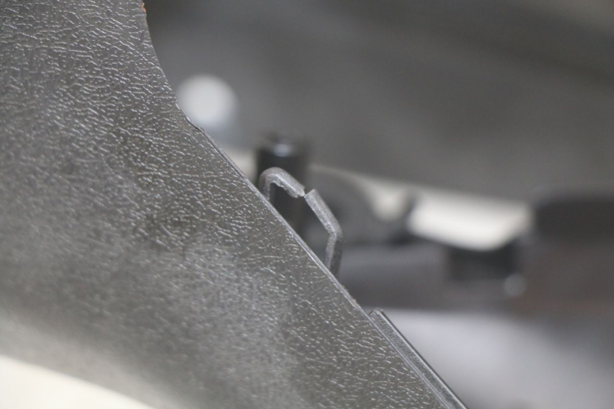 photo de LENKERABDECKUNG BEDIENELEMENT YAMAHA XMAX X-MAX 125 (2006 - 2009) - Detailansicht des Bauteils