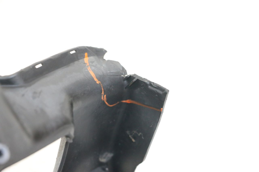 photo de LENKERABDECKUNG BEDIENELEMENT YAMAHA XMAX X-MAX 125 (2006 - 2009) - Detailansicht des Bauteils