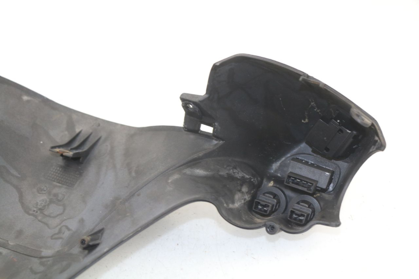 photo de LENKER VERKLEIDUNG ZÜNDSCHLOSS PIAGGIO X9 125 (2000 - 2003) - Zoom auf Gebrauchszustand