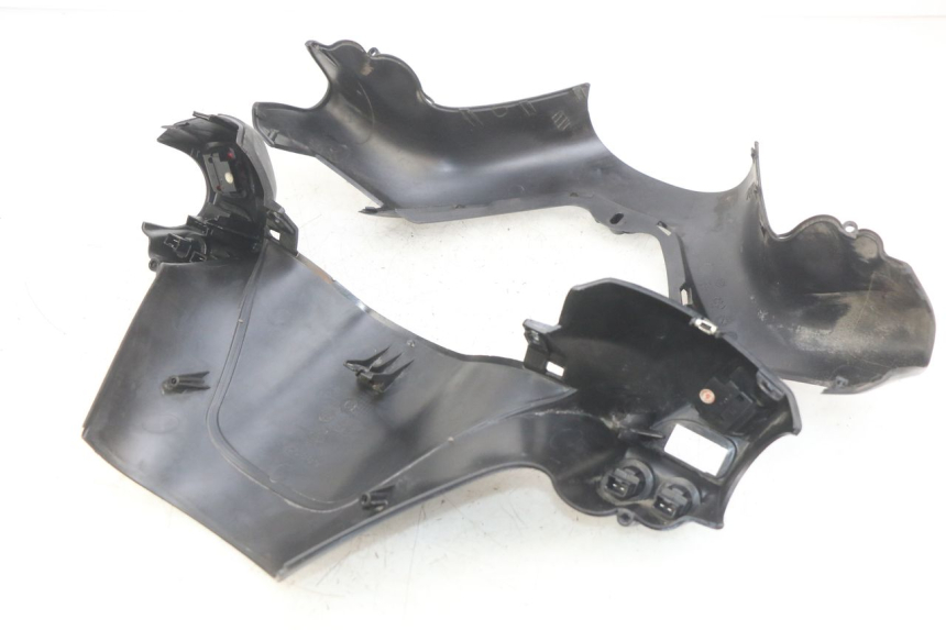 photo de LENKERABDECKUNG SCHALTER PIAGGIO XEVO - X EVO 125 (2007 - 2017) - Zoom auf Komponenten