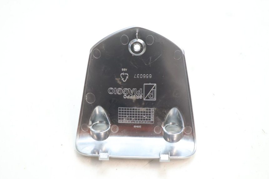 photo de LENKERABDECKUNG PIAGGIO MP3 LT 300 (2010 - 2016) - Technische Nahaufnahme