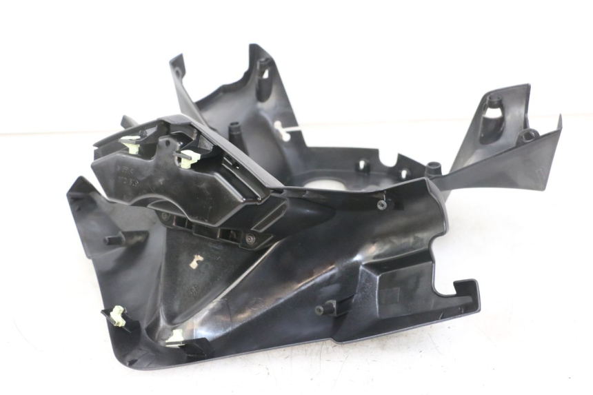 photo de LENKERVERKLEIDUNG PEUGEOT SATELIS 125 (2010 - 2012) - Oberflächenzustand und Material