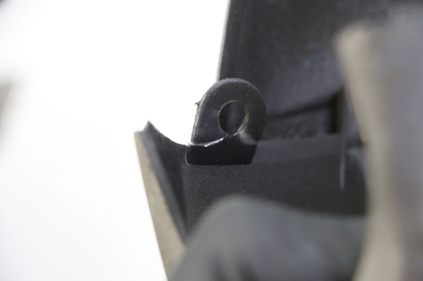 photo de LENKERABDECKUNG PIAGGIO X8 125 (2004 - 2007) - Detailansicht des Bauteils