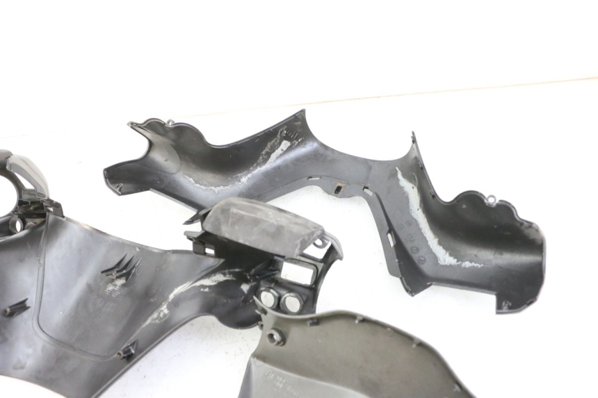 photo de LENKERABDECKUNG PIAGGIO X8 125 (2004 - 2007) - Kennzeichnungen und Originalreferenzen