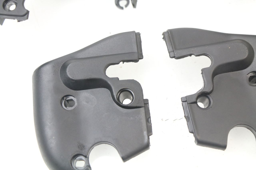 photo de LENKERVERKLEIDUNG APRILIA SCARABEO GT 125 (1999 - 2007) - Technische Nahaufnahme