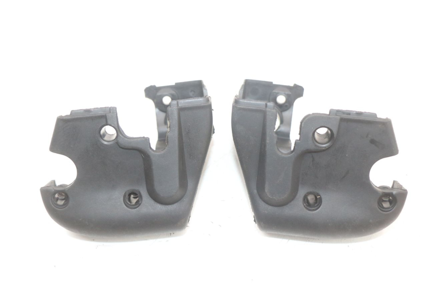 photo de LENKERVERKLEIDUNG APRILIA SCARABEO GT 125 (1999 - 2007) - Detailansicht des Bauteils