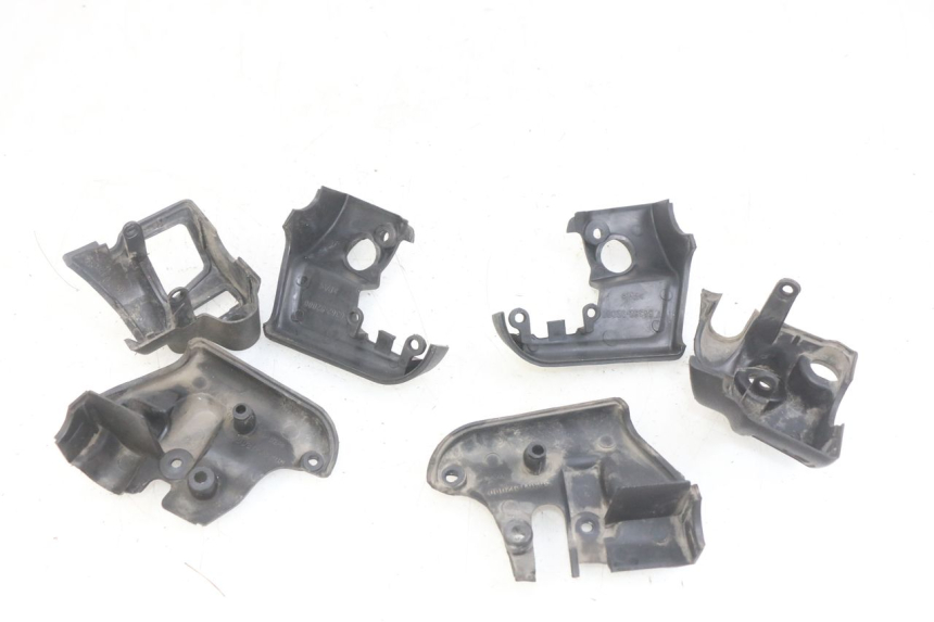 photo de LENKERABDECKUNG APRILIA SCARABEO LIGHT 125 (2007 - 2011) - Detailansicht des Bauteils